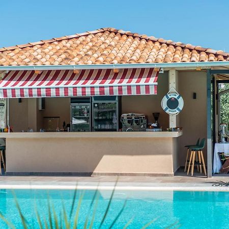 Отель La Hacienda Улцинь Экстерьер фото